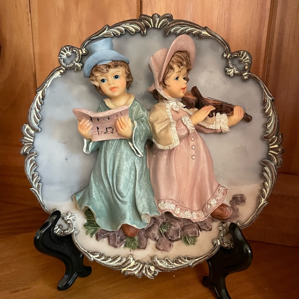 Turtle King Corp 3D Two
Musical Girls Decorative Wall Vintage Plate